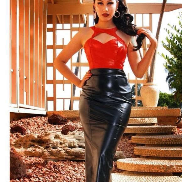 Deadly Dames red faux sleeveless cut out PIN UP sexy top lined size small NWT - Picture 1 of 11